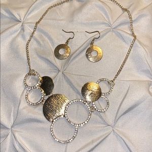 Costume Jewels Necklace with matching earrings
